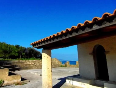 Ζάκυνθος: ανάκληση ελληνικών σημαιών λόγω καταγγελιών για εκροή λυμάτων